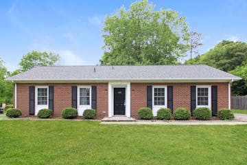 1004 EAGLE RD GREENSBORO, NC 27407